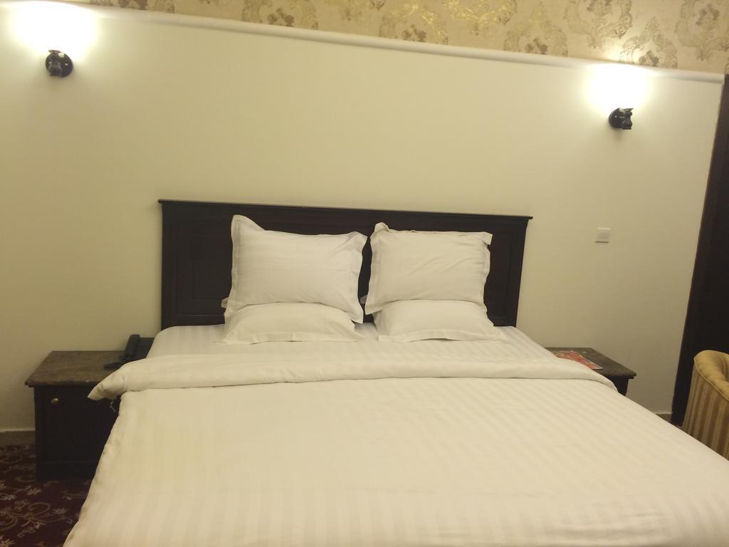 Al Denny Aparthotel Jiddah Esterno foto