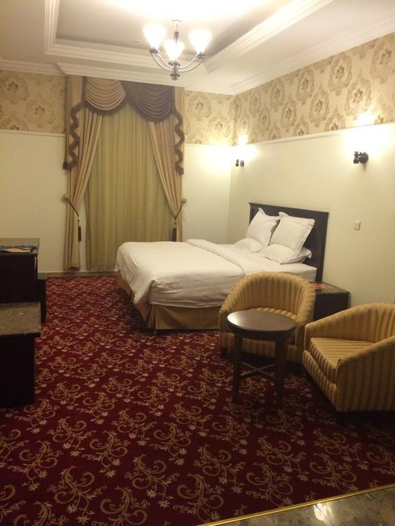 Al Denny Aparthotel Jiddah Esterno foto
