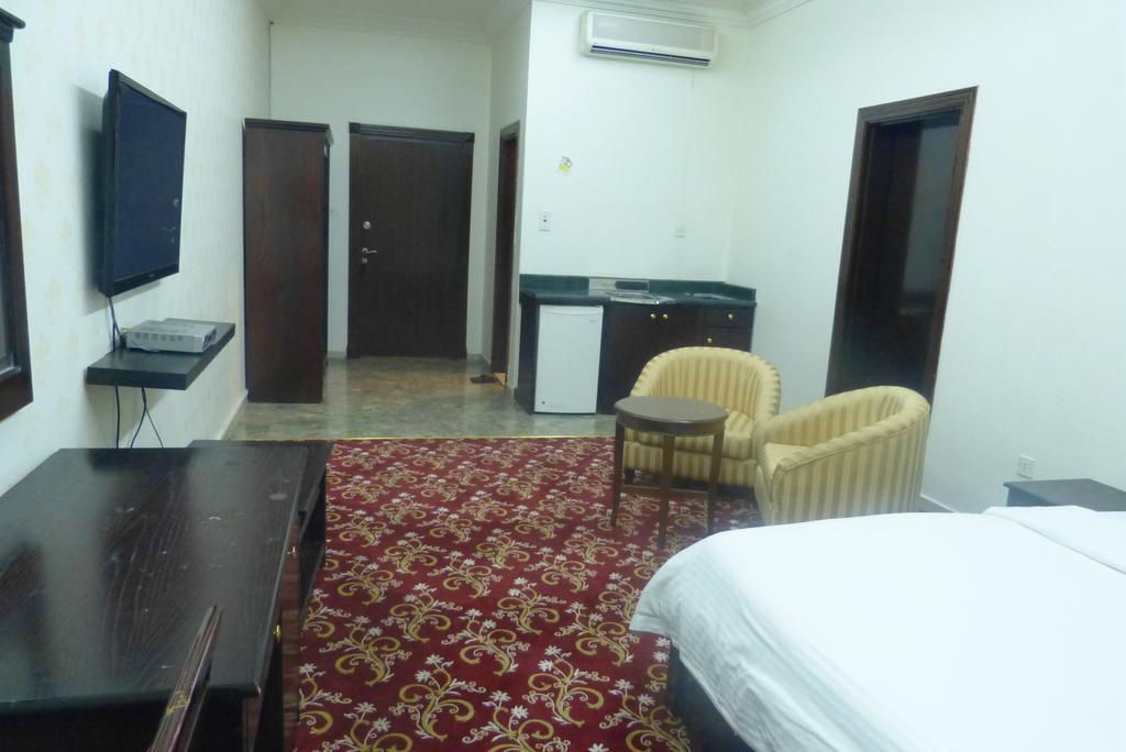 Al Denny Aparthotel Jiddah Esterno foto
